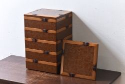 アンティーク雑貨　木製漆器　竹モチーフの縁が目を引く五段重箱(お重)