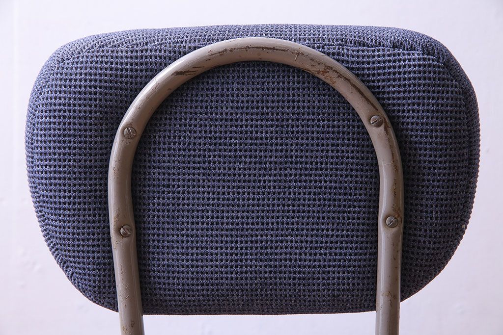 レトロ家具　レトロな雰囲気漂うシンプルな回転椅子(ワークチェア、イス、回転チェア)(R-028035)