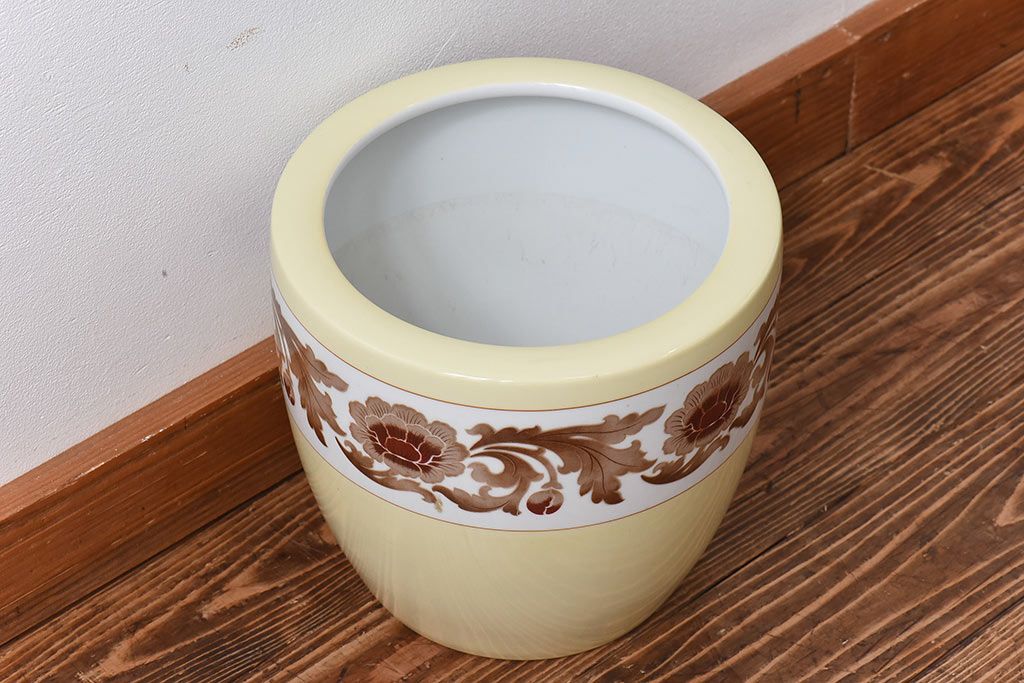 アンティーク雑貨　中古　オールドノリタケ(則武・日陶)　菊牡丹文がレトロな火鉢(鉢カバー、手あぶり)