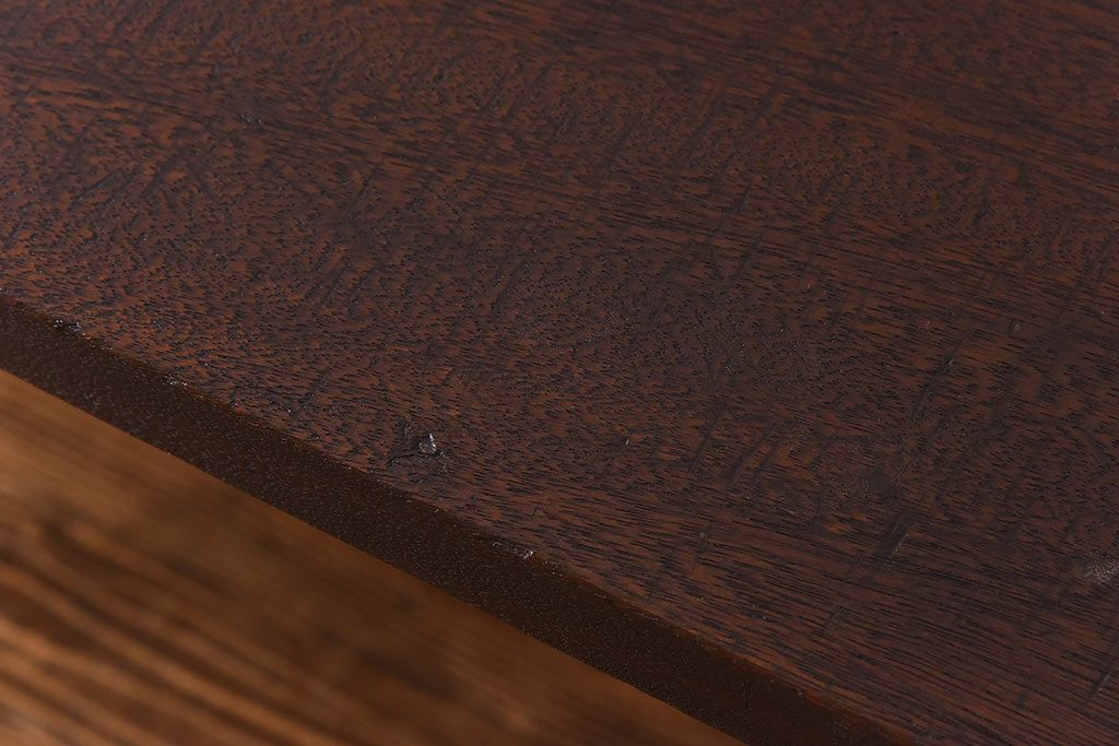 古材をリメイク!古材の質感が味わい深い鉄脚テーブル(作業台)