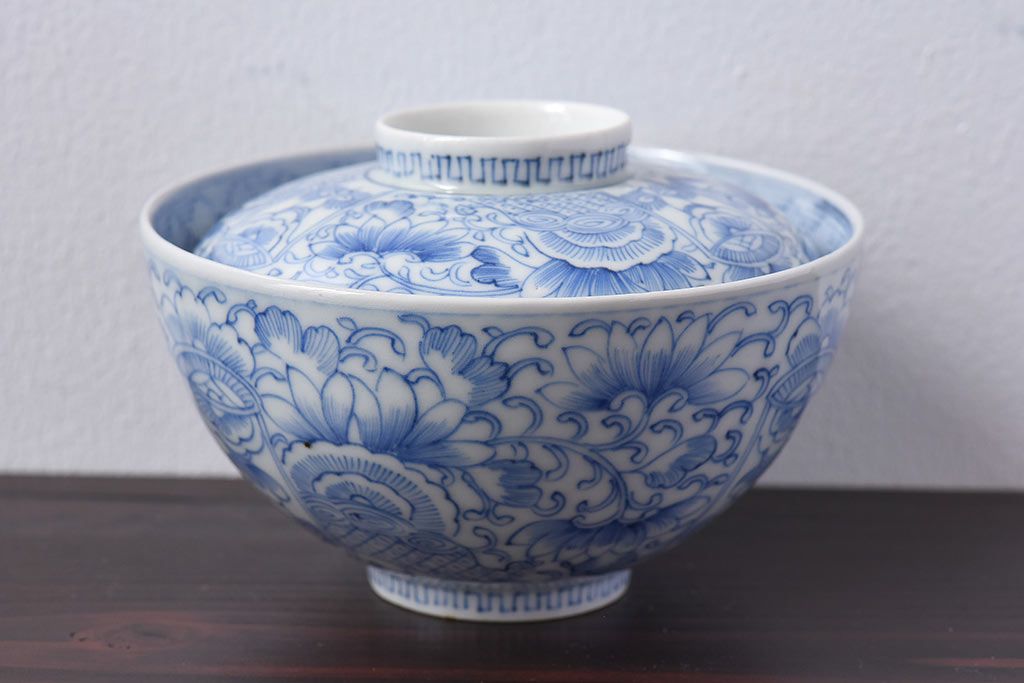 輝く高品質な アンティーク雑貨 蓋茶碗2客 線描染付 伊万里焼 江戸時代後期 工芸品