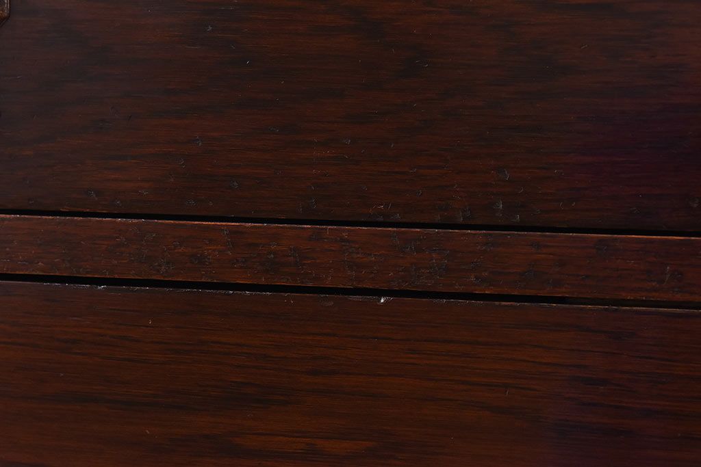 アンティーク家具　1920年頃　オーク材　クラシカルな雰囲気漂う小振りなドレッシングチェスト(ドレッサー)