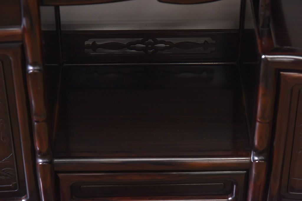 アンティーク家具　黒檀無垢材使用!　高級感と気品漂う飾り棚(茶棚、戸棚)