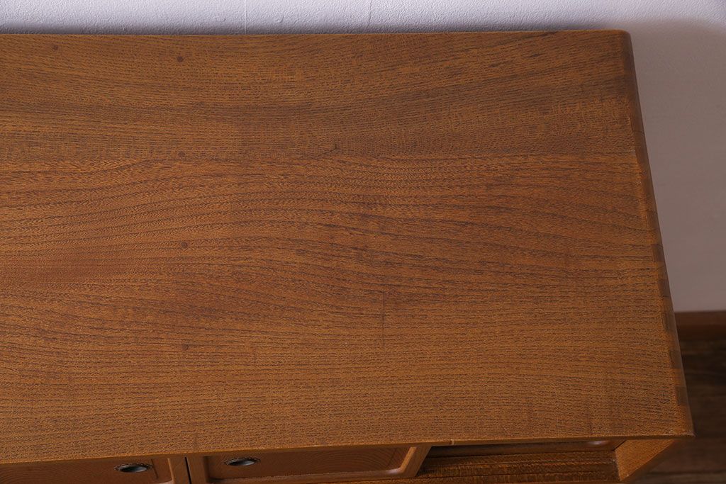 中古美品　結霜ガラスが上品な趣きの茶箪笥(茶棚、食器棚、収納棚)