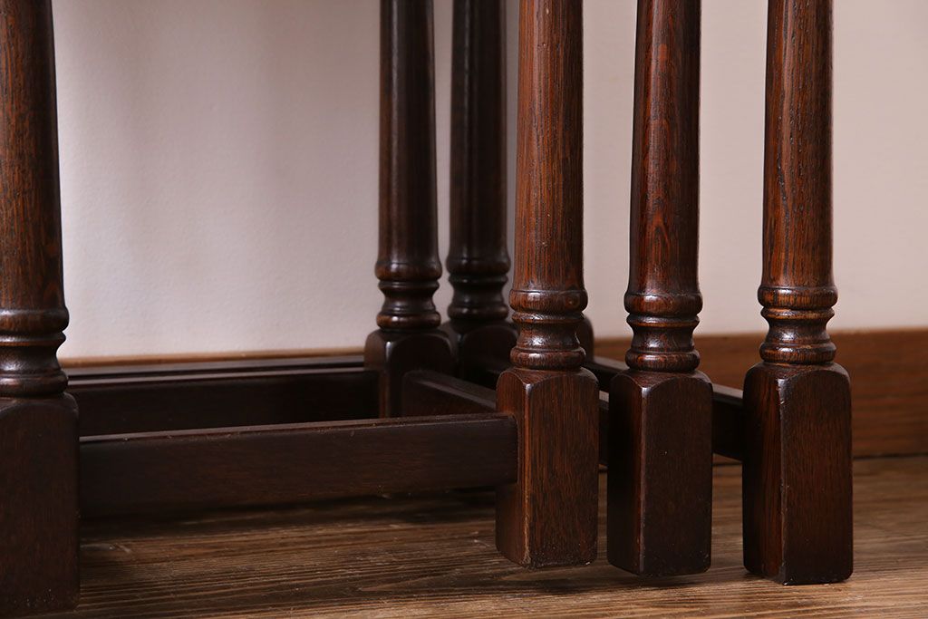 ヴィンテージ家具　イギリスビンテージ　オーク材　落ち着きのある空間作りにおすすめのネストテーブル(サイドテーブル)