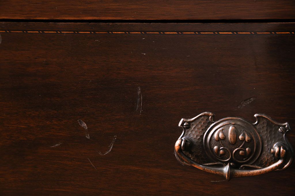 アンティーク家具　イギリスアンティーク　マホガニー材　優雅な佇まいが魅力のドレッサー(鏡台、化粧台、チェスト、引き出し)