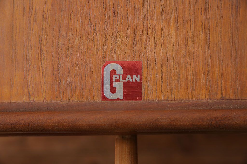 アンティーク家具　G-PLAN(ジープラン)　あたたかな雰囲気が魅力のエクステンションテーブル(伸張式机、ダイニングテーブル、ラウンドテーブル)