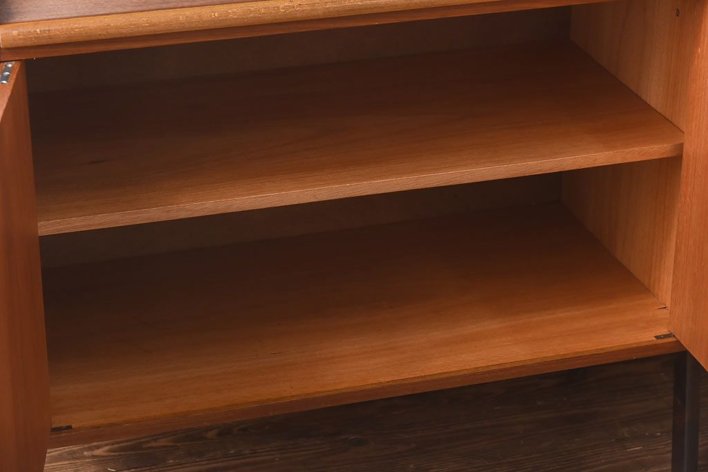 北欧家具　チーク材　引き出せる作業台が便利な飾り棚(キャビネット、シェルフ、ラック)