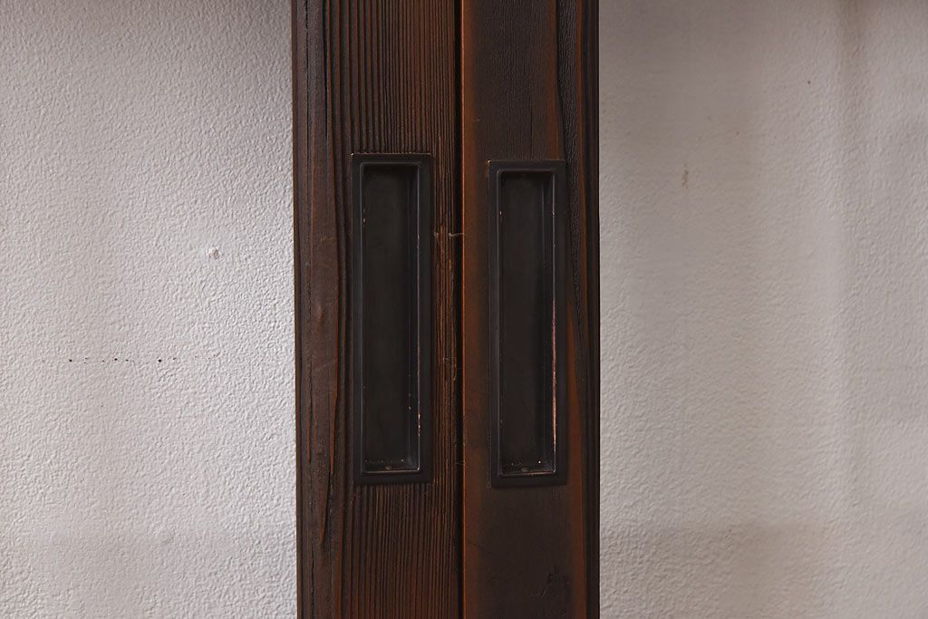 昭和レトロ　シンプルでレトロな雰囲気を漂わせるガラス戸(格子戸、引き戸)