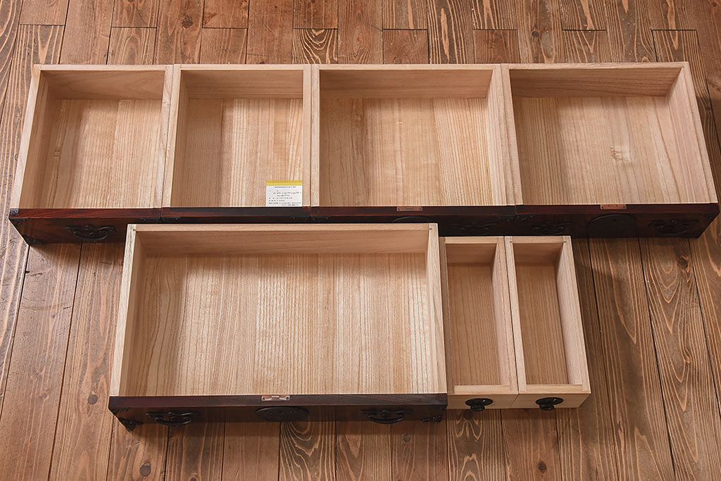 展示美品　岩谷堂箪笥　NO.630　桐文様　銀河8号　中型タンス(整理箪笥、チェスト、桐箪笥、桐たんす)