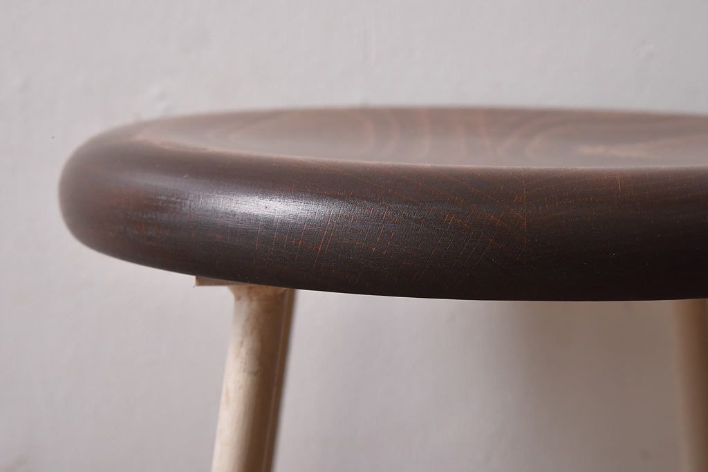 アンティーク雑貨　ラフジュ工房オリジナル　ナチュラルペイントが愛らしい鉄脚丸スツール(椅子、チェア)(1)