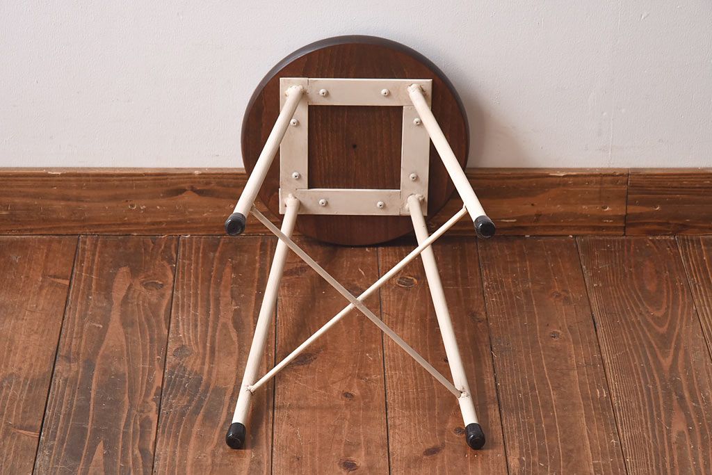 アンティーク雑貨　ラフジュ工房オリジナル　ナチュラルペイントが愛らしい鉄脚丸スツール(椅子、チェア)(1)