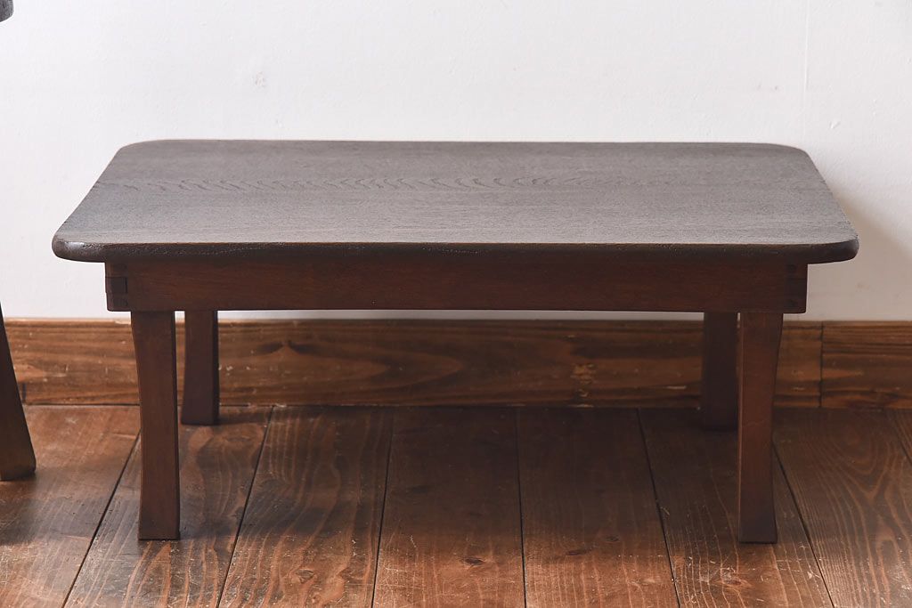 レトロ家具　昭和レトロ　栓材　力強い木目と深い色合いの角ちゃぶ台(座卓、ローテーブル)