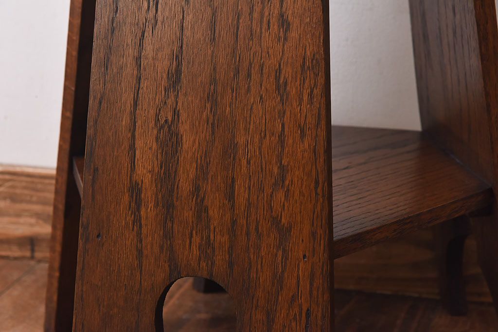 アンティーク雑貨　イギリスアンティーク　テーブルとしても格好いいシックなスツール(サイドテーブル、飾り台)