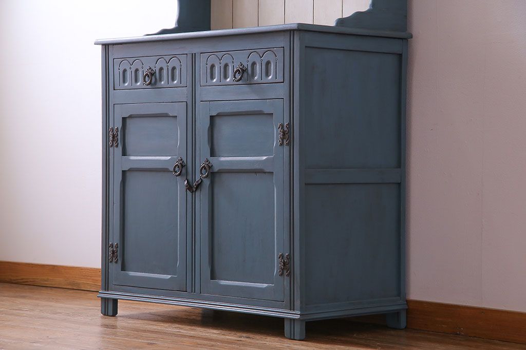 ペイント家具　飾り棚がおしゃれなイギリスビンテージの食器棚(収納棚、戸棚、キャビネット)