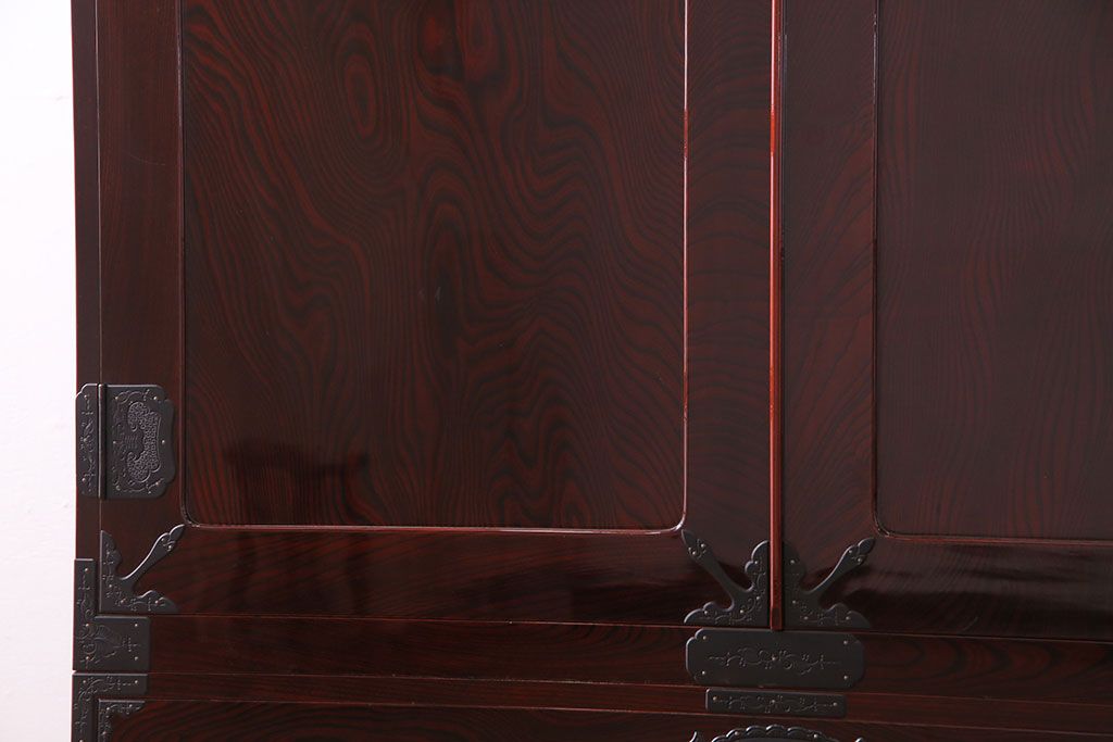 仙台箪笥　渡辺家具店　鏡のような木地呂塗りの上品なワードローブ(洋服ダンス、キャビネット)(定価110万)