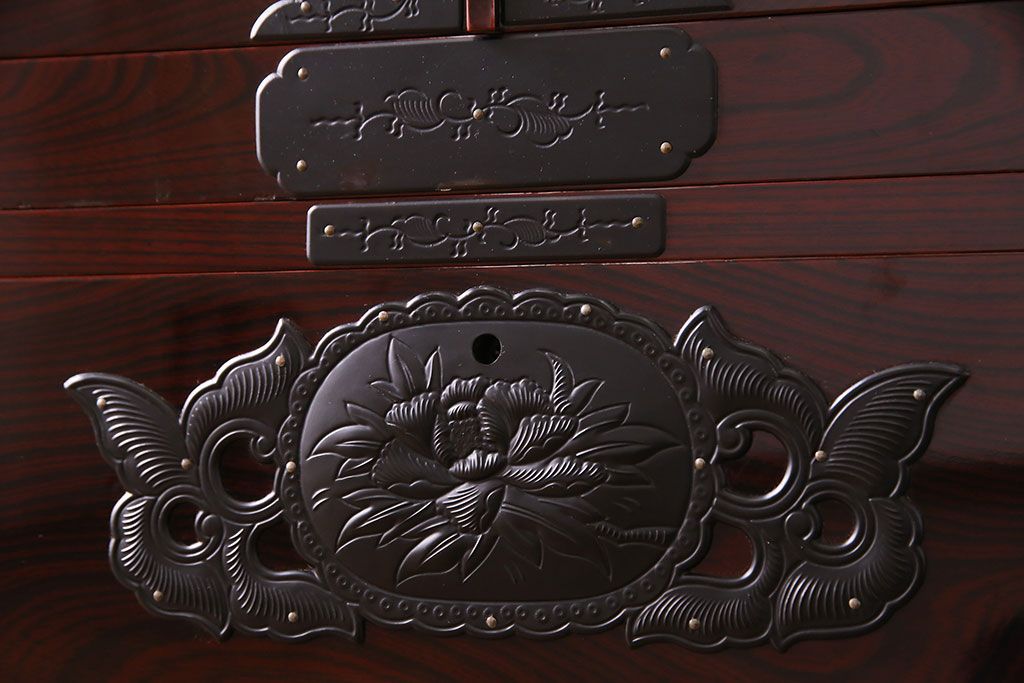 仙台箪笥　渡辺家具店　鏡のような木地呂塗りの上品なワードローブ(洋服ダンス、キャビネット)(定価110万)