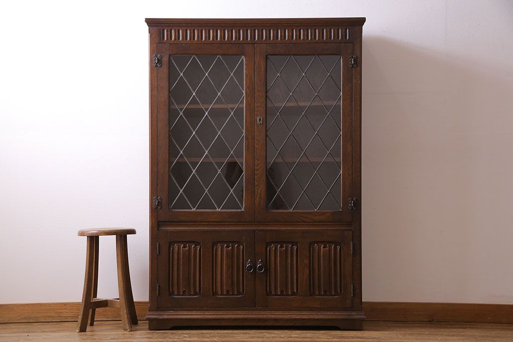 中古　イギリス家具　上品なアンティーク調のブックケース(キャビネット、本箱、収納棚)