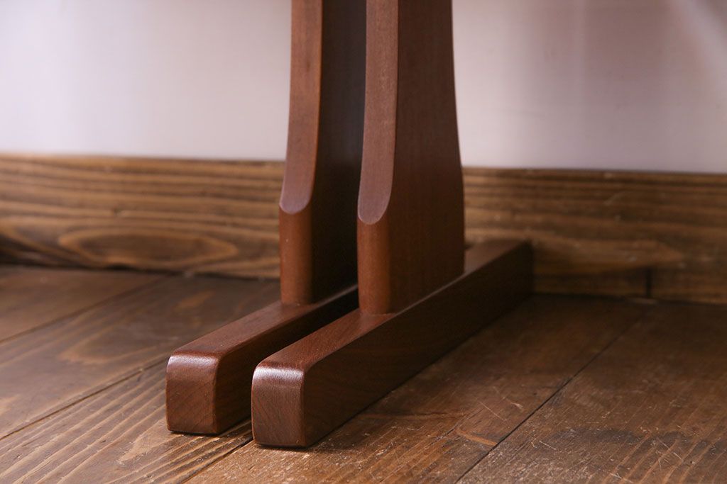 アンティーク雑貨　イギリスビンテージ　チーク材　銅製の天板が個性的なネストテーブル(サイドテーブル、カフェテーブル、花台)
