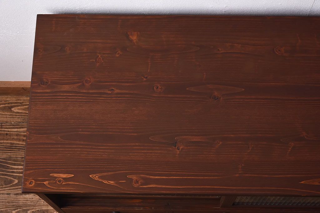 レトロ家具　昭和レトロ　温かな味わいのあるリメイク時代箪笥ローボード(サイドチェスト、戸棚)