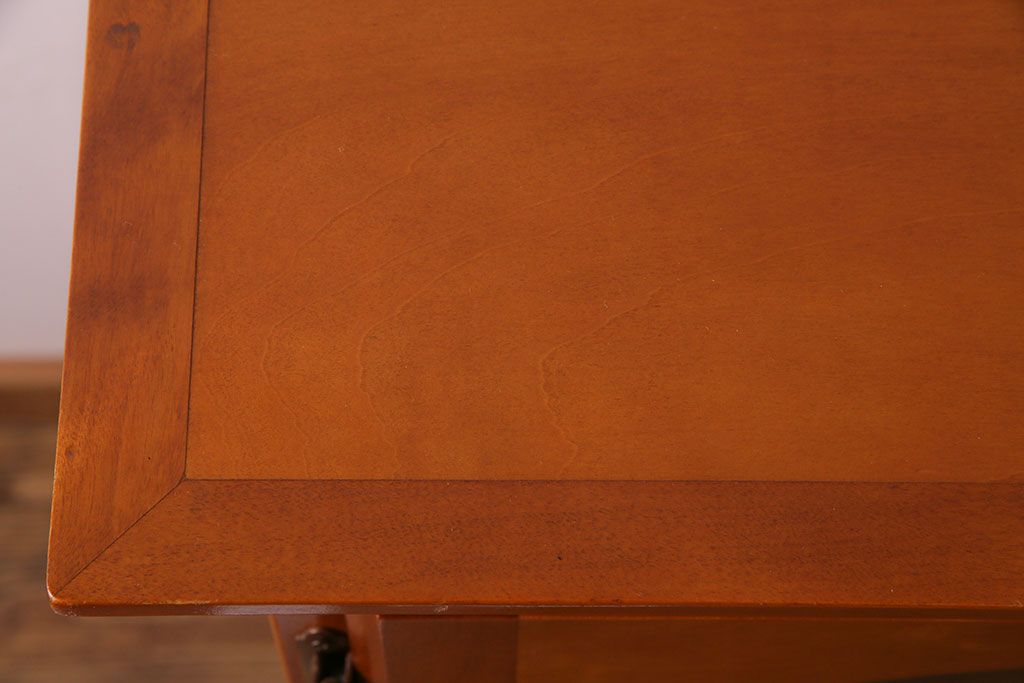 中古　アーリーアメリカン　明るい色味のサイドボード(キャビネット、収納棚、飾り棚)