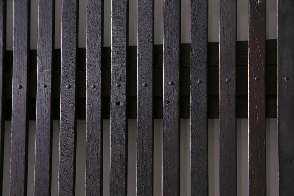 和製アンティーク　裏ガラス入り　和モダンな総ケヤキの格子戸(引き戸、建具)2枚セット