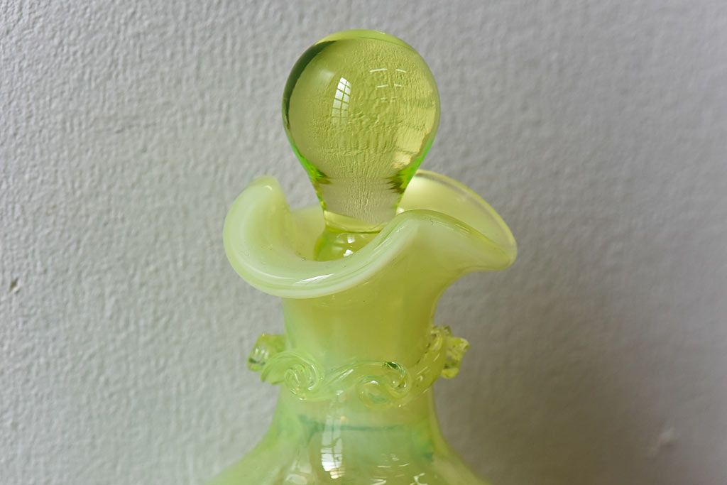 希少】ウランガラス 吸い飲み 蓋付き 昭和レトロ コレクション