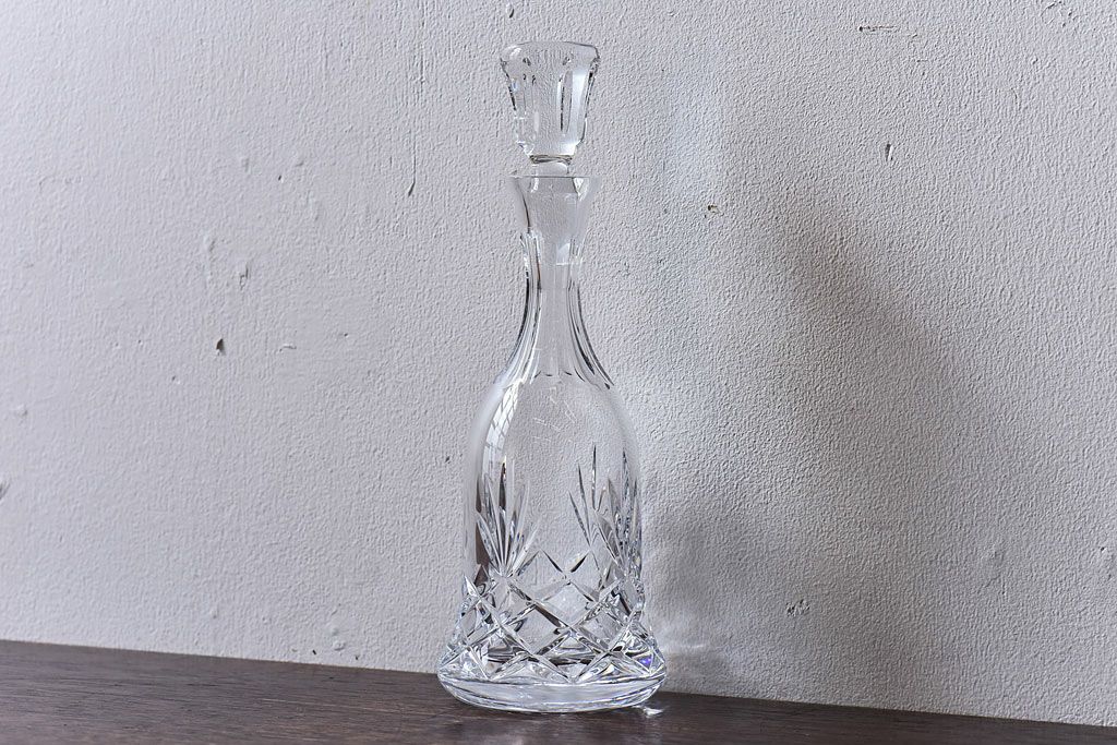 アンティーク雑貨　上品な雰囲気漂うカットガラスのデキャンタ(酒器、水差し)