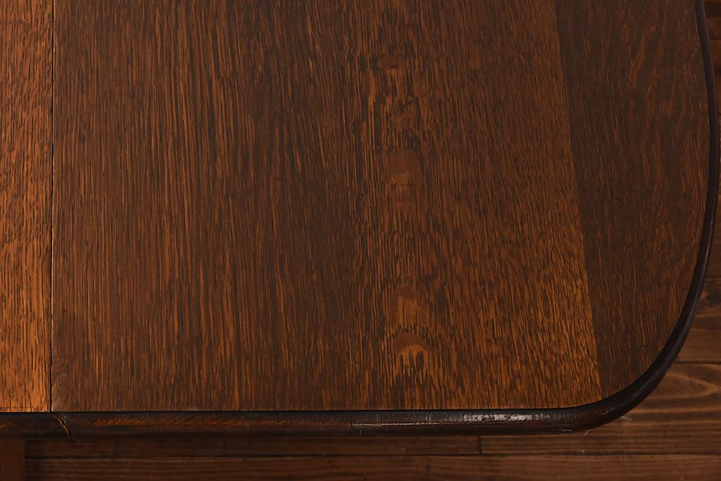 アンティーク家具　イギリスアンティーク　重厚感のあるオーク材製バタフライテーブル(ダイニングテーブル)
