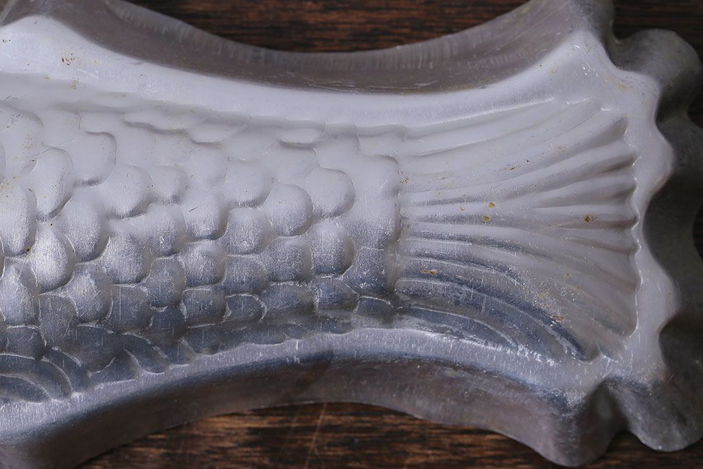アンティーク雑貨　イギリス製　English Ironstone 魚の形のチョコレートモールド(ゼリーモールド、型、ディスプレイ)