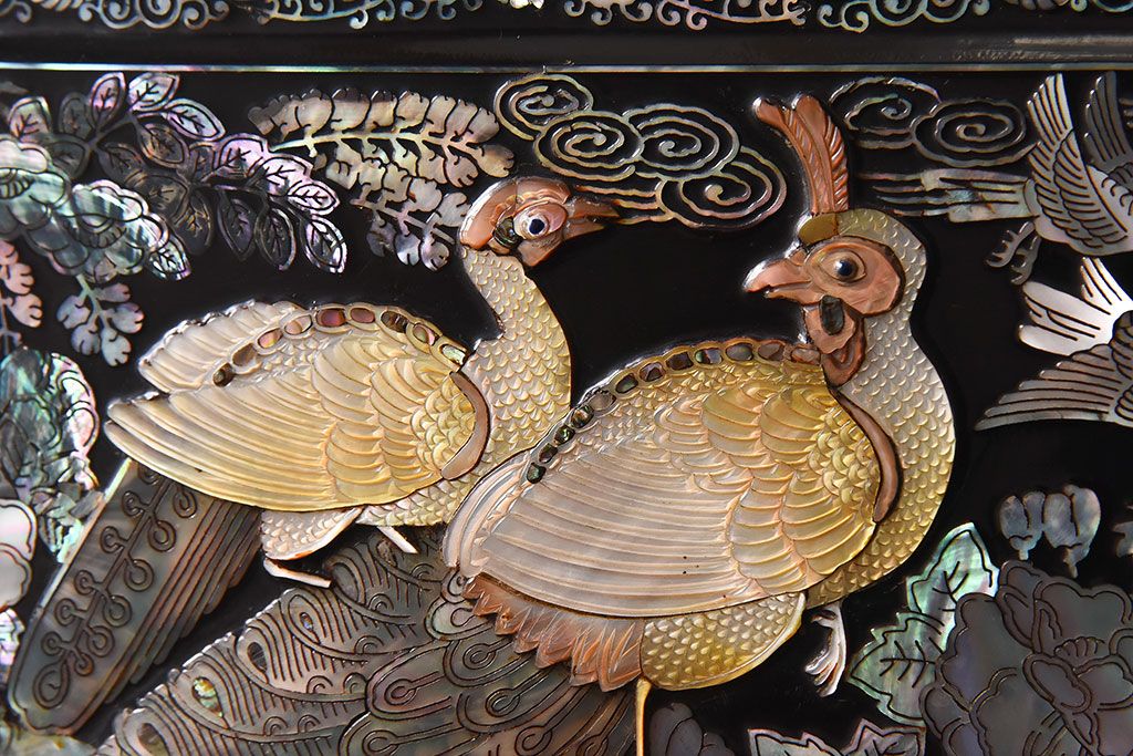 中古　韓国　螺鈿細工　高級品　華やかな重ね茶棚(飾り棚、四方棚)(定価約100万円)