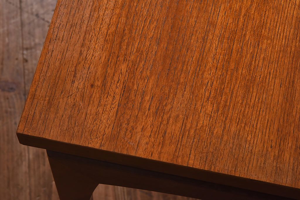 ヴィンテージ家具　北欧ビンテージ　G-PLAN(ジープラン)　温かみのあるチーク材のセンターテーブル(ローテーブル、リビングテーブル)