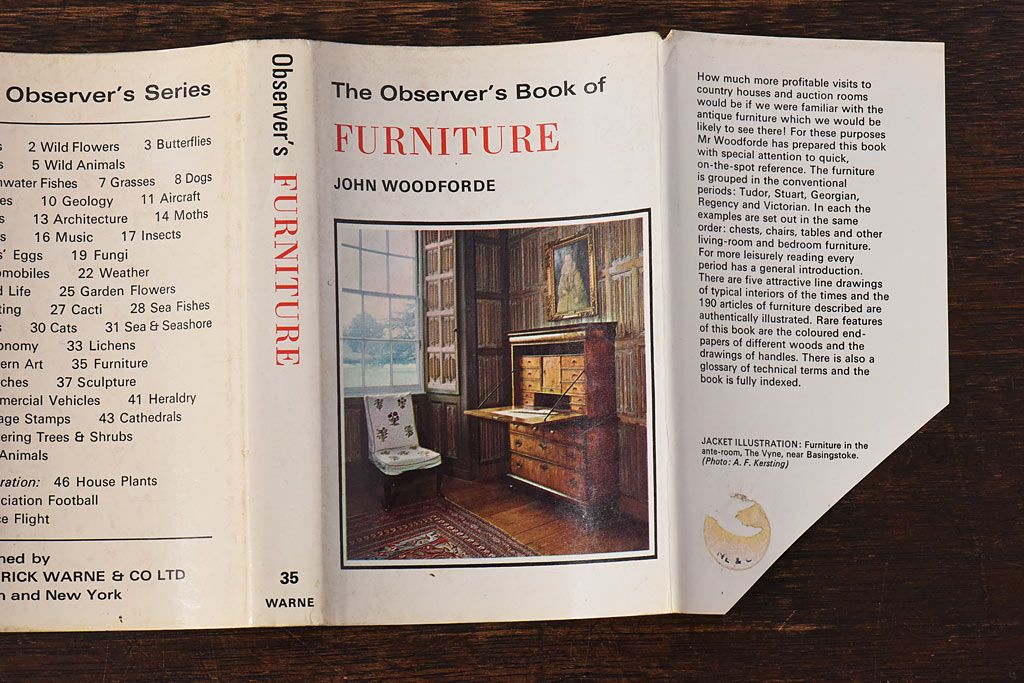 アンティーク雑貨　イギリス　The Observer's Book　FURNITURE　家具　コンパクトハンドブック(洋書、ポケット辞典、本)