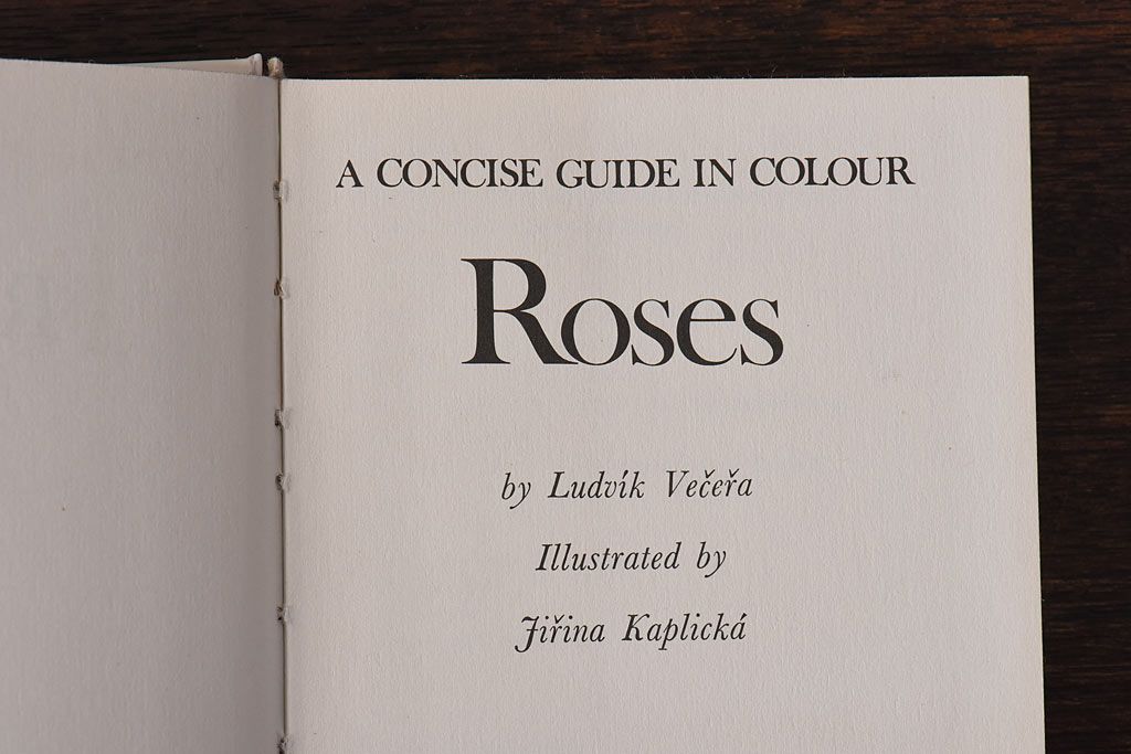 アンティーク雑貨　イギリス　HAMLYN社 A Concise Guide in Colour　Roses　コンパクトハンドブック(洋書、ポケット辞典、本)