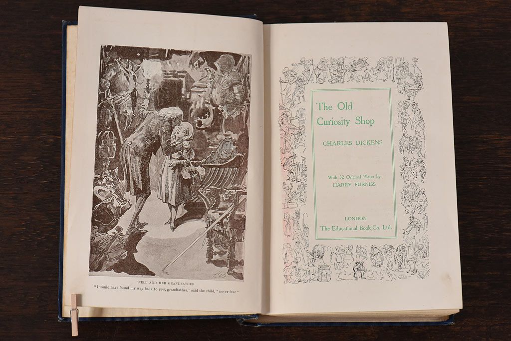 アンティーク雑貨　イギリスアンティーク　CHARLES DICKENS(チャールズ・ディケンズ)　本(洋書、英字本、小説)2冊セット(2)