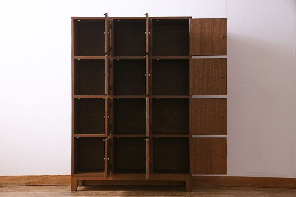 ラフジュ工房オリジナル　温もり感じるマス目戸棚(ロッカー、下駄箱)