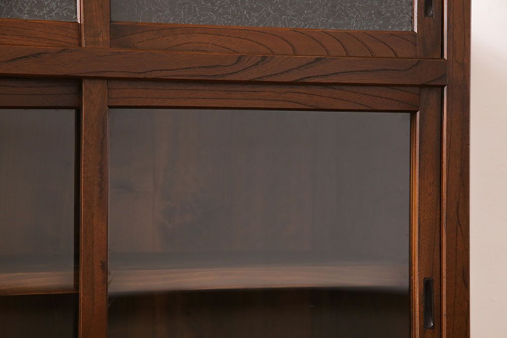 アンティーク家具　和製アンティーク　前面ケヤキ材　結霜ガラスが魅力の鉄脚キャビネット(食器棚、収納棚)