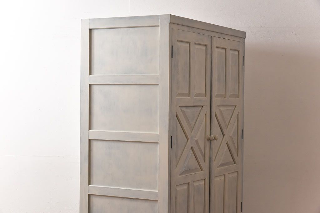 ペイント家具　中古　松本民芸家具　柔らかな色合いが魅力のD型洋服箪笥(ワードローブ、チェスト、キャビネット)