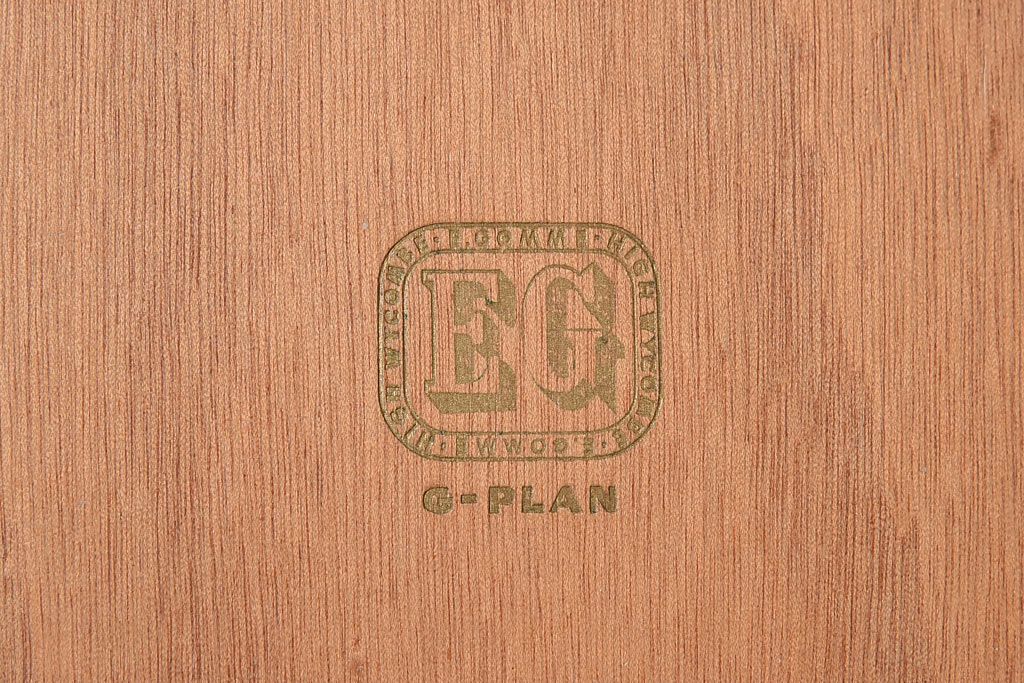 ヴィンテージ家具　北欧ビンテージ　G-PLAN(ジープラン)　BBシリーズ　サイドボード(サイドチェスト、引き出し)