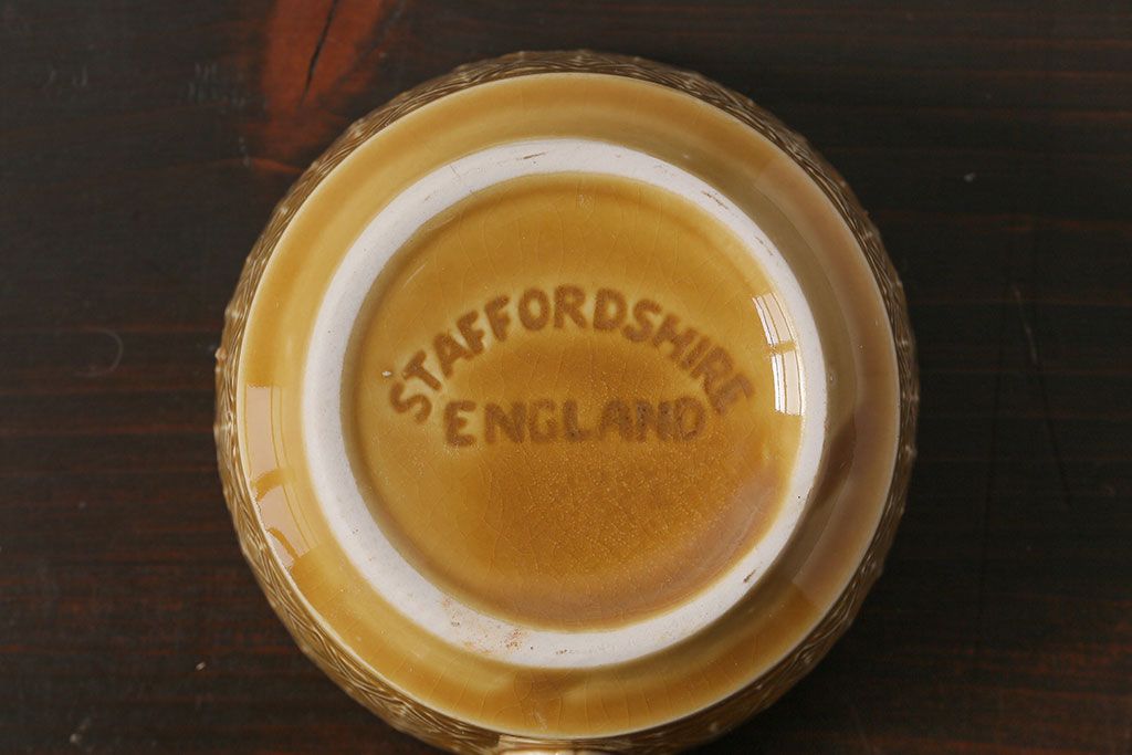 アンティーク雑貨　イギリスビンテージ　Staffordshire Potteries Ltd(スタッフォードシャーポタリー)　スープカップ&ソーサー(スープボウル)1客