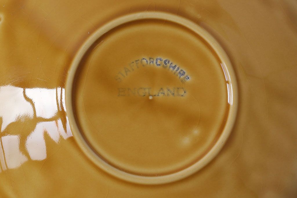 アンティーク雑貨　イギリスビンテージ　Staffordshire Potteries Ltd(スタッフォードシャーポタリー)　スープカップ&ソーサー(スープボウル)1客