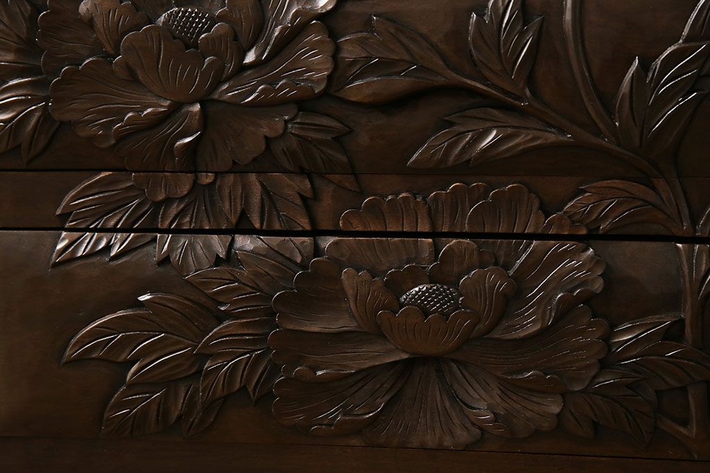中古　伝統工芸　日光彫り　美しい意匠の小箪笥(小引き出し、収納箱)