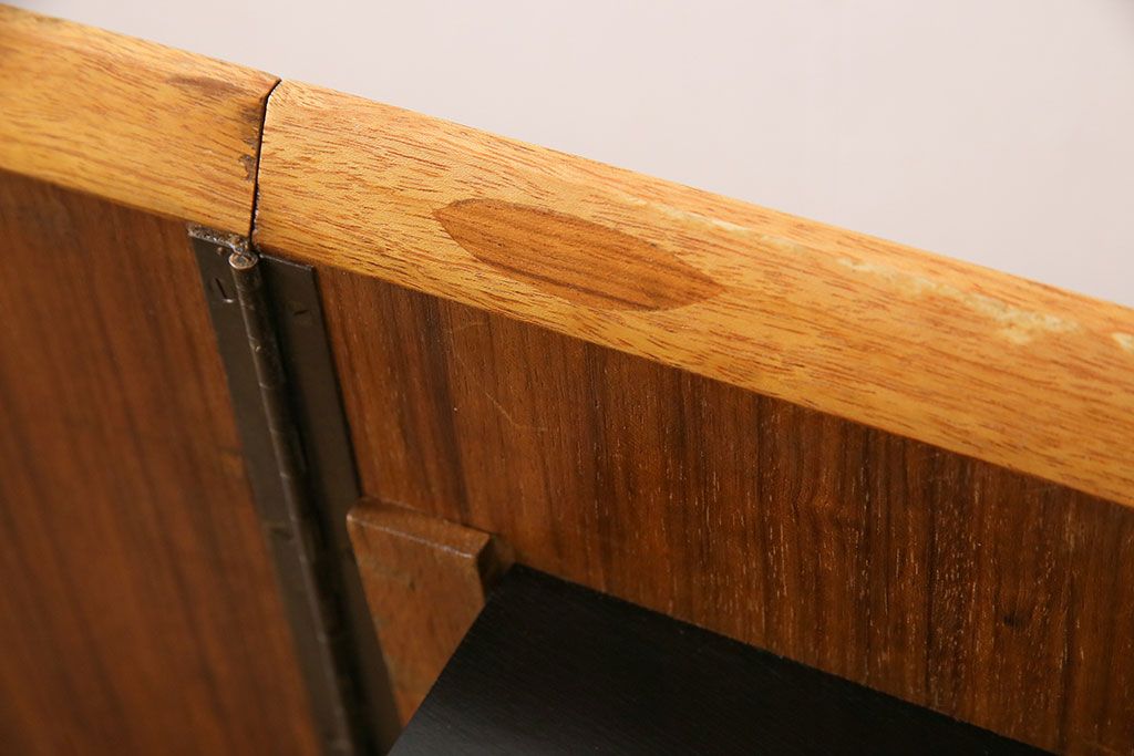 ヴィンテージ家具　北欧ビンテージ　チーク材　おしゃれなデザインのバタフライテーブル(ダイニングテーブル、エクステンションテーブル)