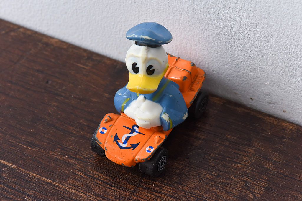 アンティーク雑貨　LESNEY社(レズニー)　matchbox(マッチボックス)　ディズニーシリーズ　NO.2　ドナルドダック　ミニカー(おもちゃ)