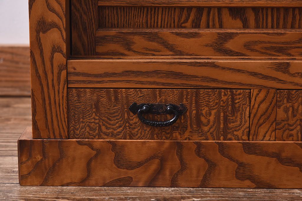 江戸指物　摺り漆(拭き漆)　総無垢　独特な木目が目を引くタモ材の小箪笥(サイドボード、箪笥、収納棚)(定価約60万円)