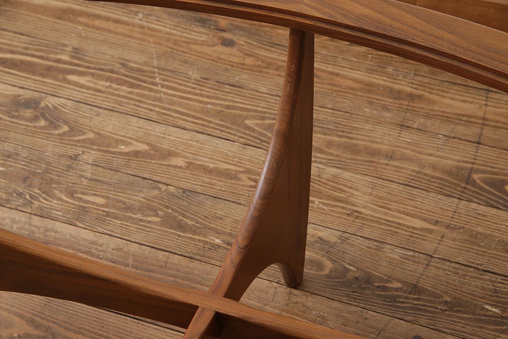 ヴィンテージ家具　G-plan(ジープラン)　北欧ビンテージ　チーク材　ガラストップがおしゃれなコーヒーテーブル(センターテーブル)(2)