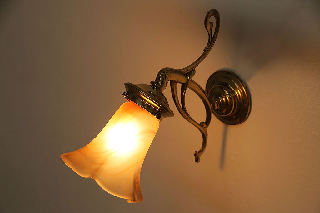 イギリスビンテージ　エレガントなデザインのブラケットライト(ウォールライト、壁掛け照明)(1)