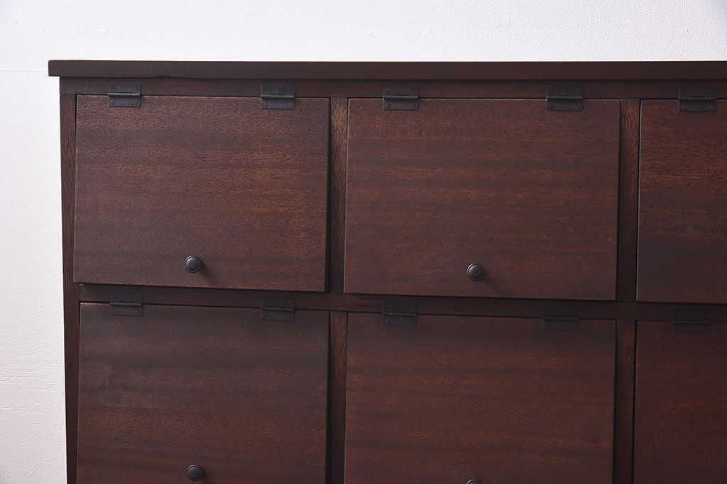 ラフジュ工房オリジナル　3×5マス　ラワン古材のパタパタ扉付き横型・収納棚(キャビネット、下駄箱、ロッカー)