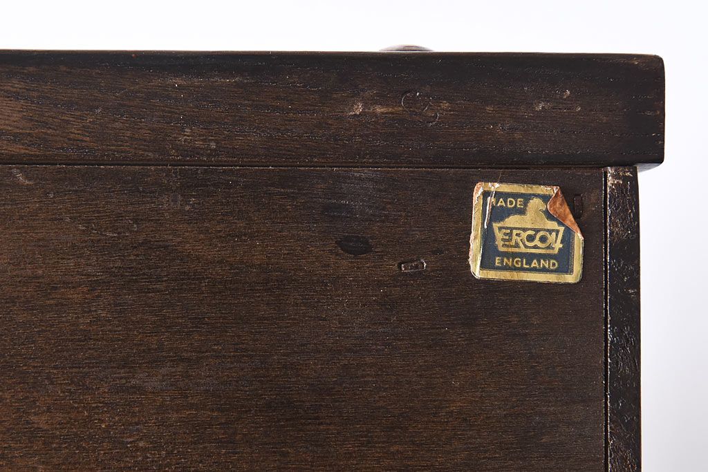 ヴィンテージ家具　ERCOL(アーコール)　イギリスビンテージ　Old Colonial(オールドコロニアル)　シックな雰囲気のあるオープンブックケース(キャビネット、本棚、飾り棚、食器棚)
