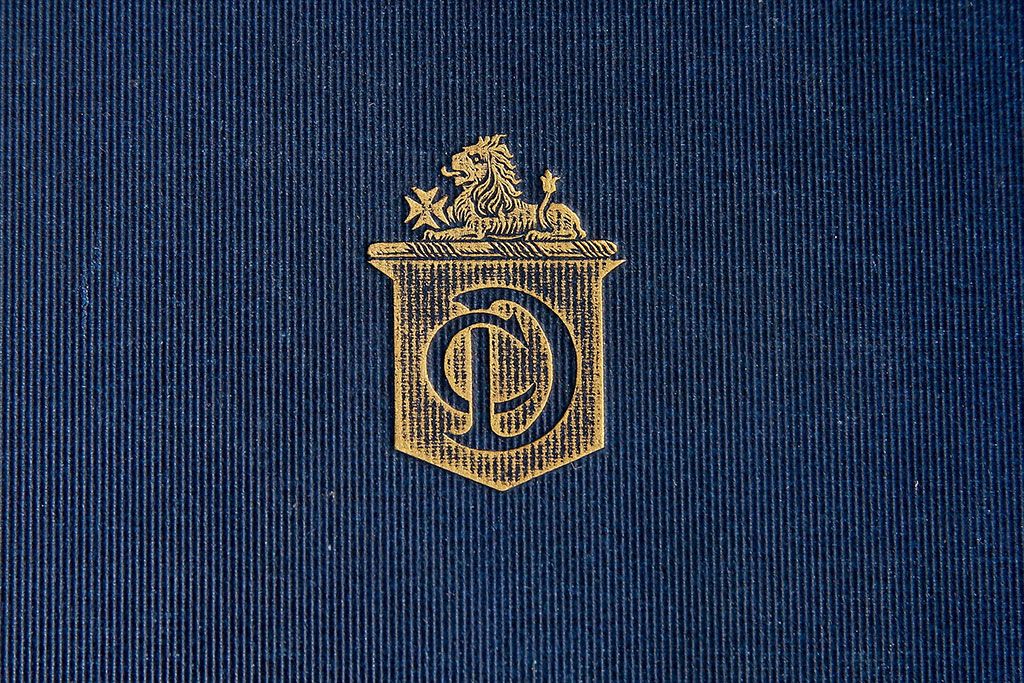アンティーク雑貨　イギリスアンティーク　CHARLES DICKENS(チャールズ・ディケンズ)　本(洋書、英字本、小説)2冊セット